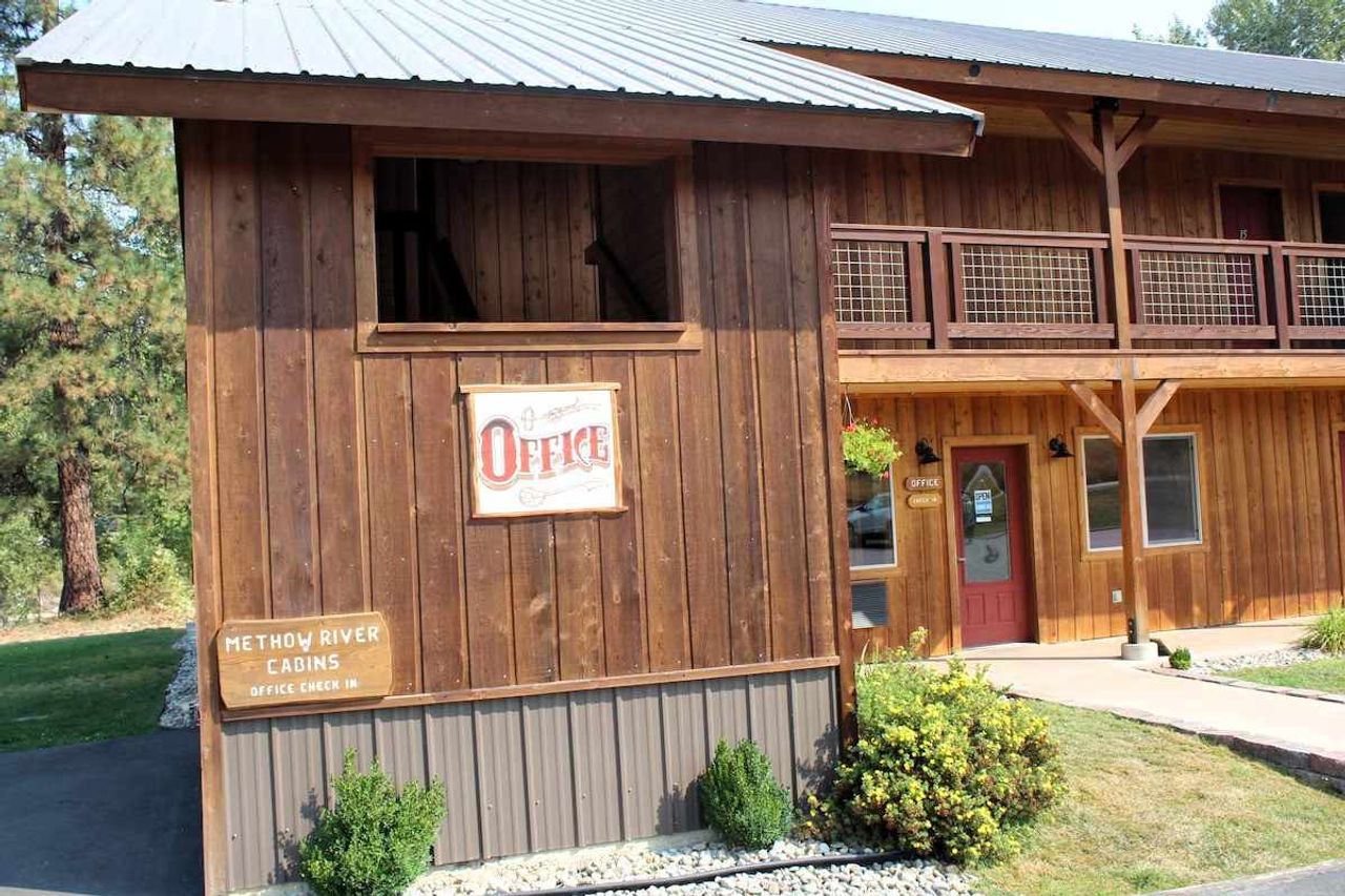 Methow River Lodge and Cabins - Entrance