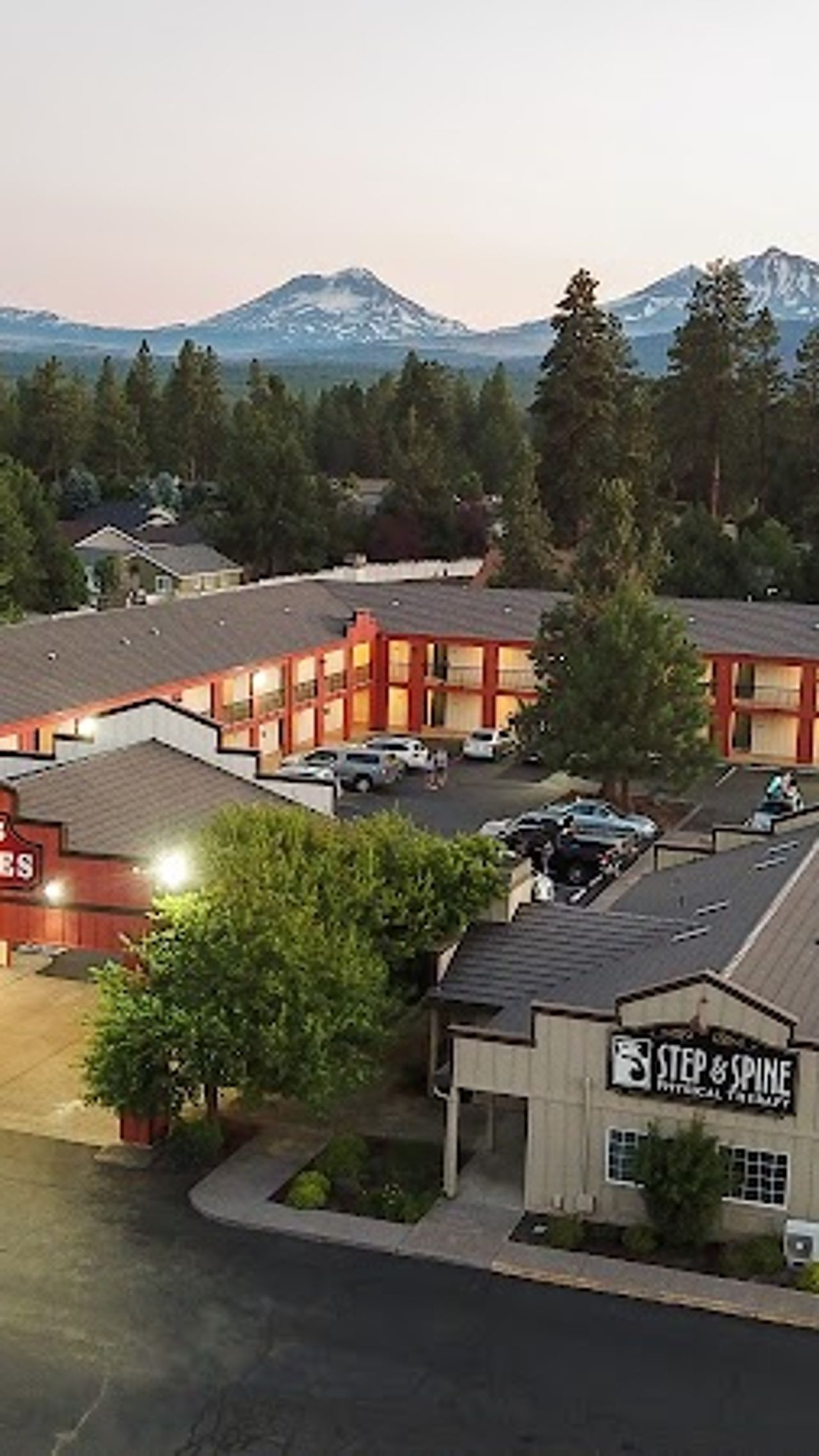 Photo of Sisters Inn & Suites