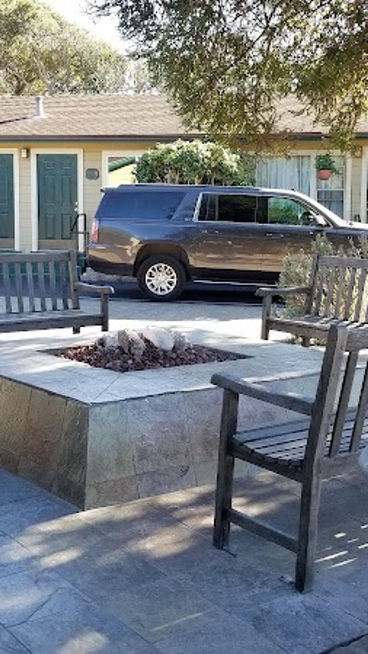 Photo of Sea Breeze Inn and Cottages - Outdoor seating area, firepit