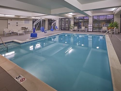 Photo of Hampton Inn & Suites Hood River