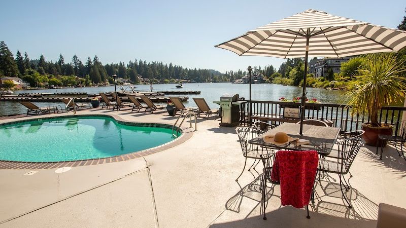 Photo of The Lakeshore Inn