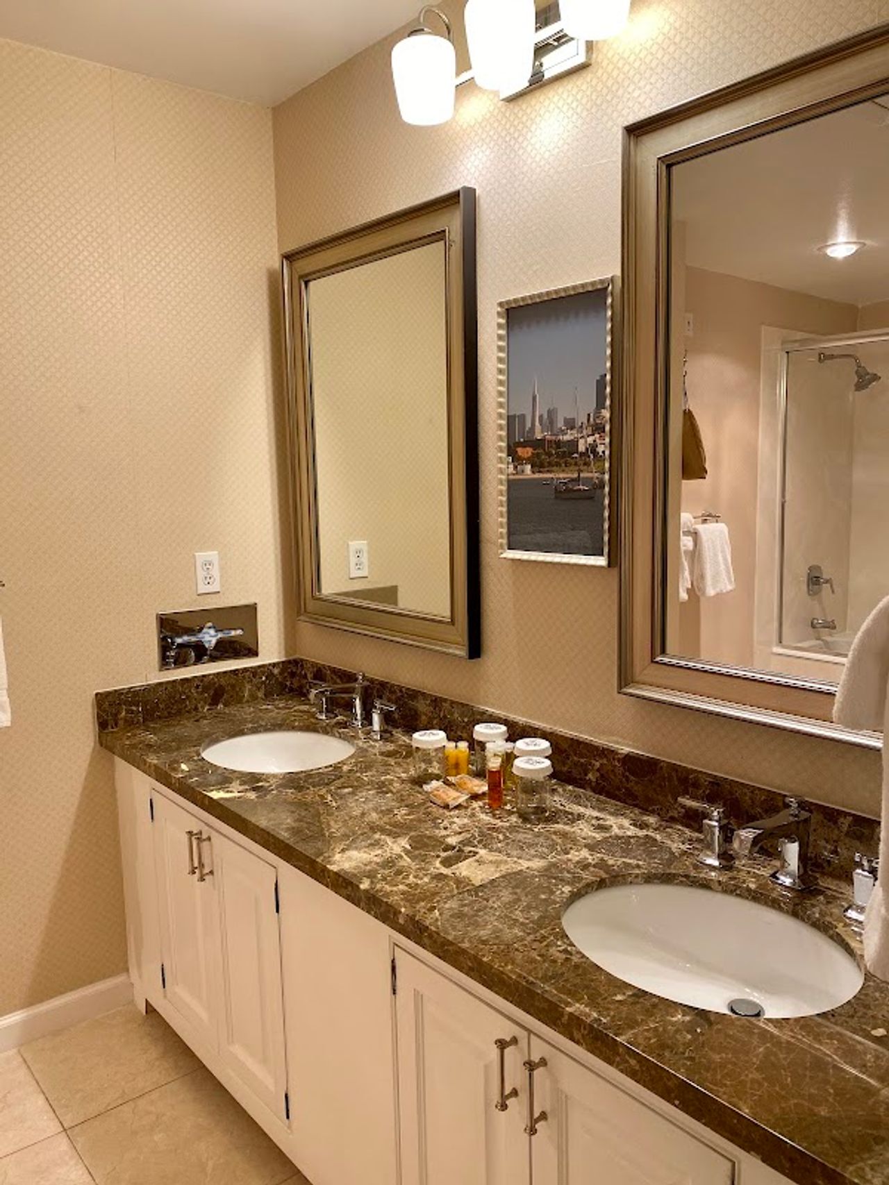 Photo of Beresford Arms Hotel