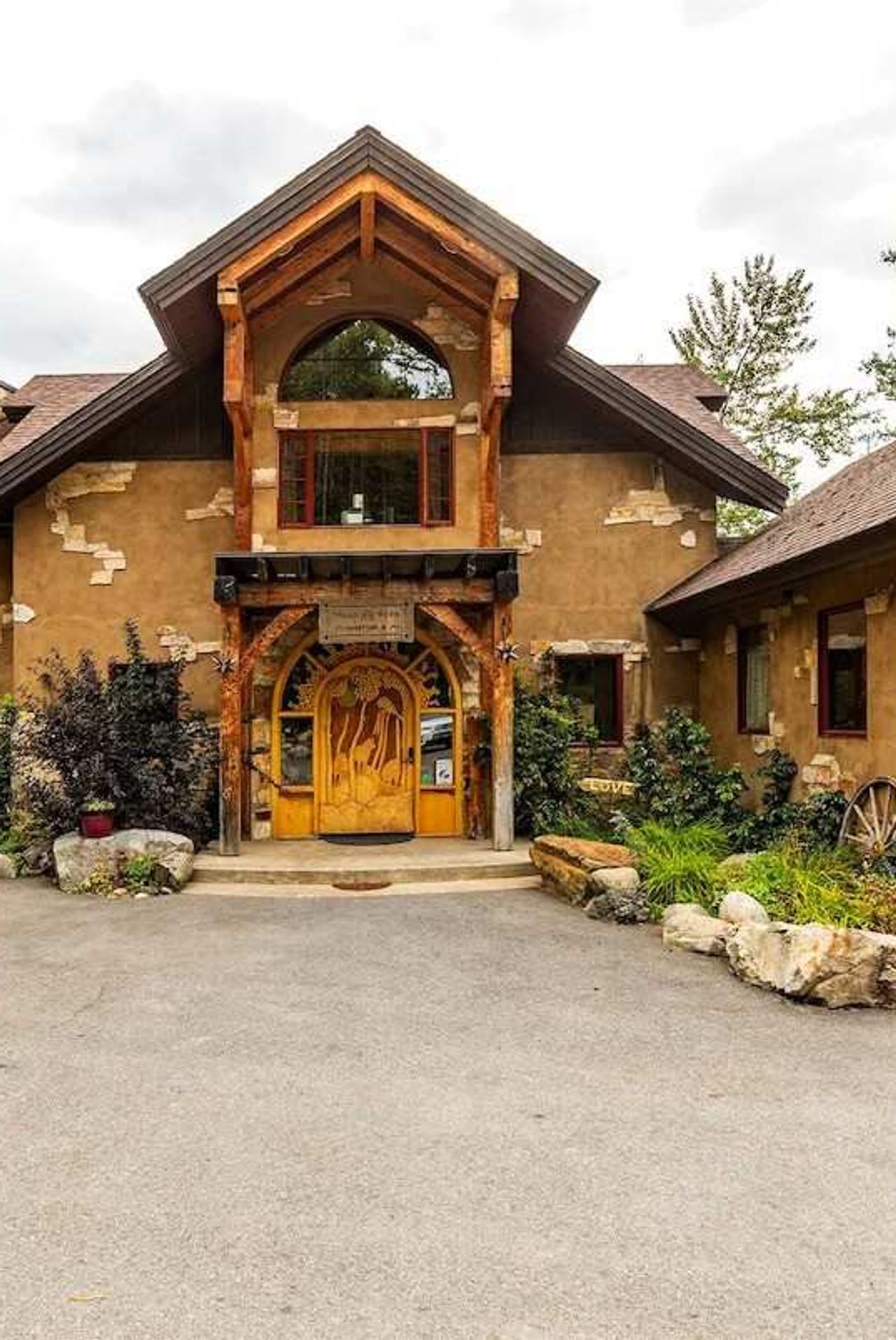 Talus Rock Retreat - Front