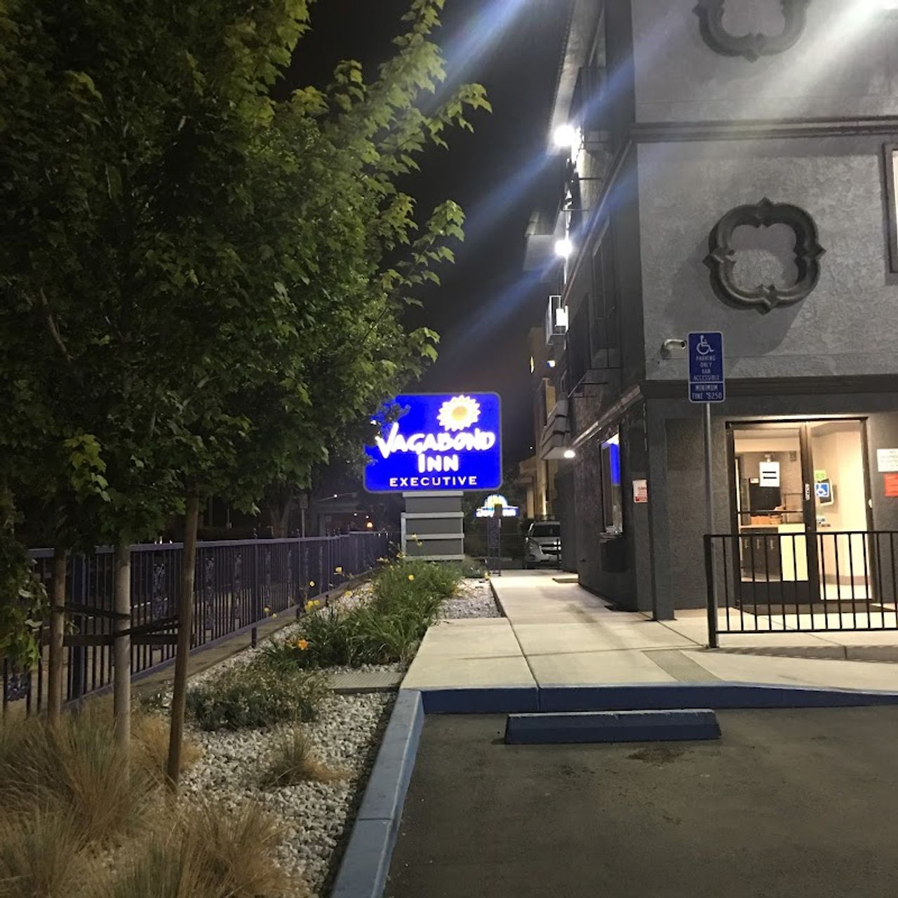 Photo of Vagabond Inn Executive Hayward