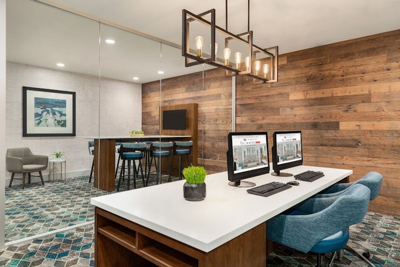 Photo of Hilton Garden Inn Seattle Airport