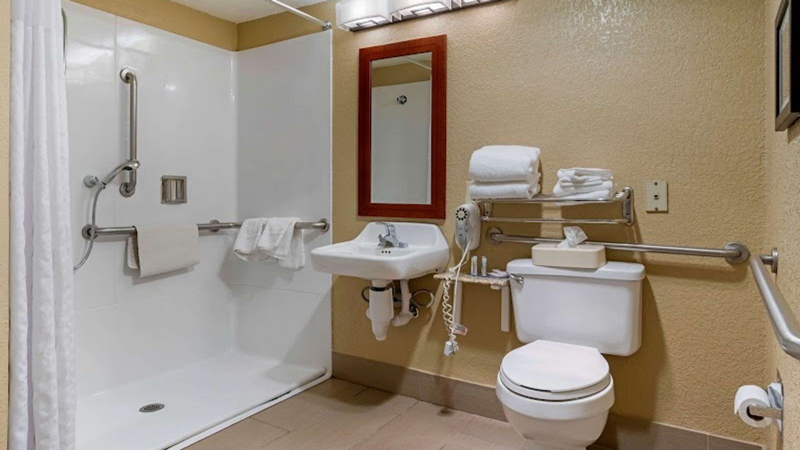 Photo of Comfort Inn Lathrop Stockton Airport