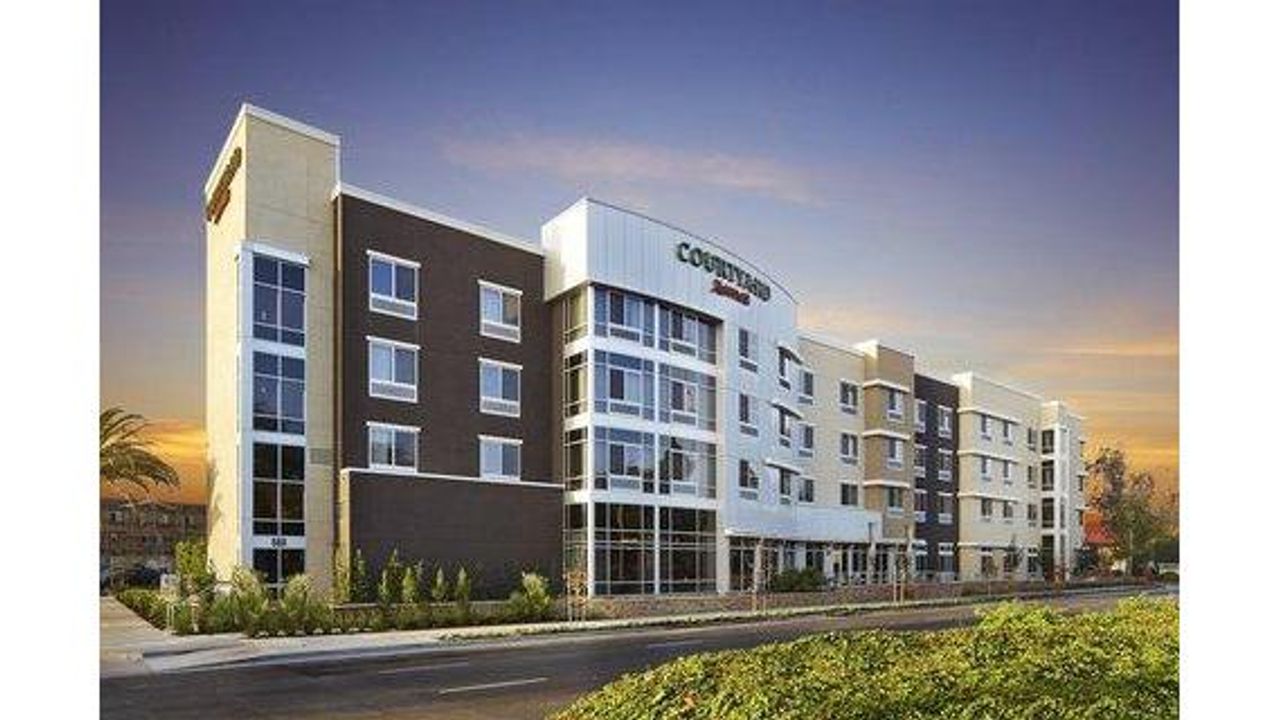 Photo of Courtyard Sunnyvale Silicon Valley