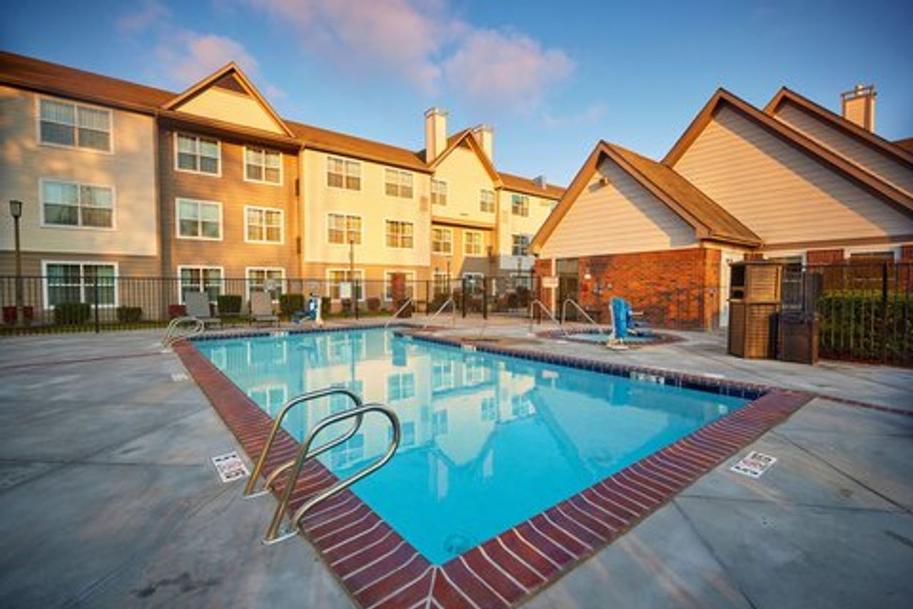 Photo of Residence Inn by Marriott Eugene Springfield - Outdoor Pool and Hot Tub