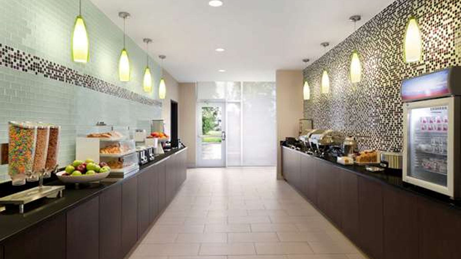 Photo of La Quinta Inn & Suites by Wyndham Burlington