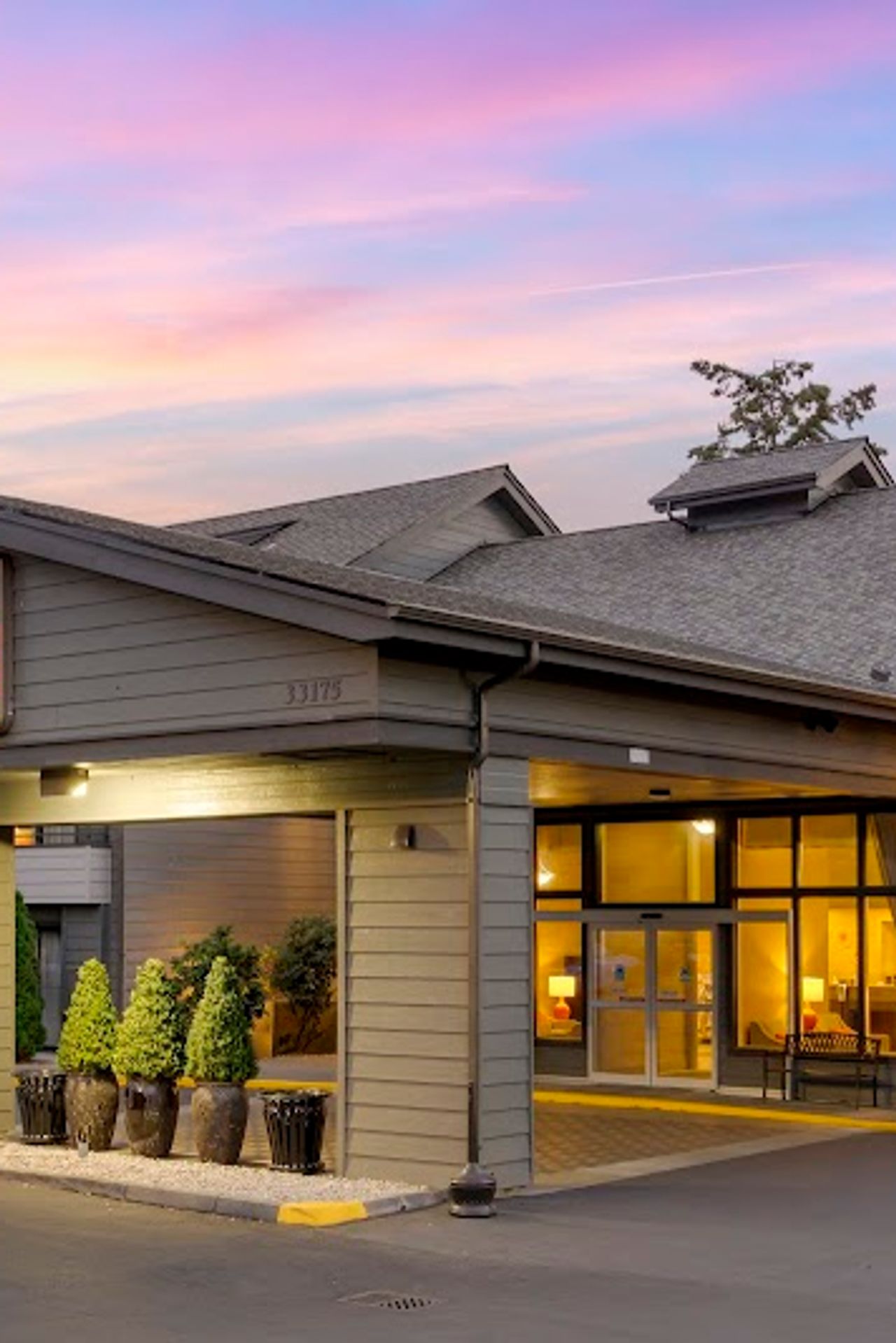 Photo of Best Western Plus Oak Harbor Hotel & Conference Center