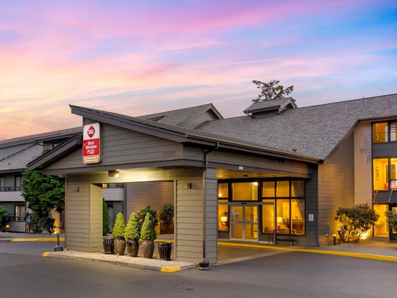 Best Western Plus Oak Harbor Hotel & Conference Center