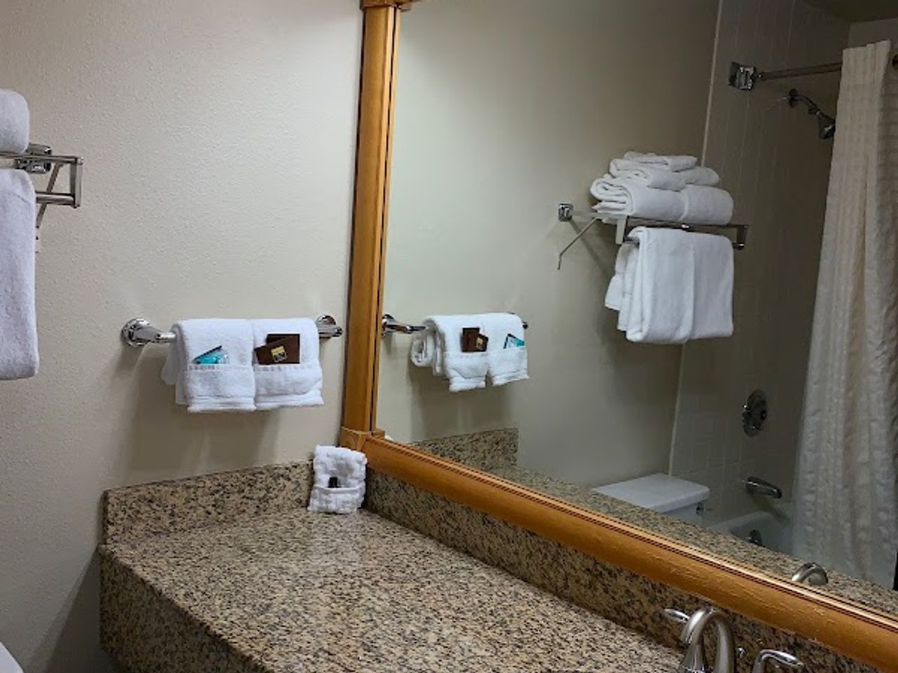 Photo of Best Western Plus Ahtanum Inn