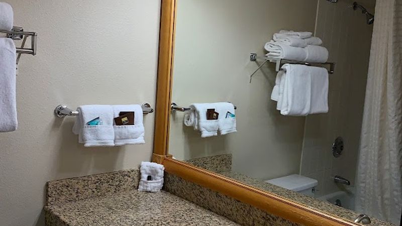 Photo of Best Western Plus Ahtanum Inn