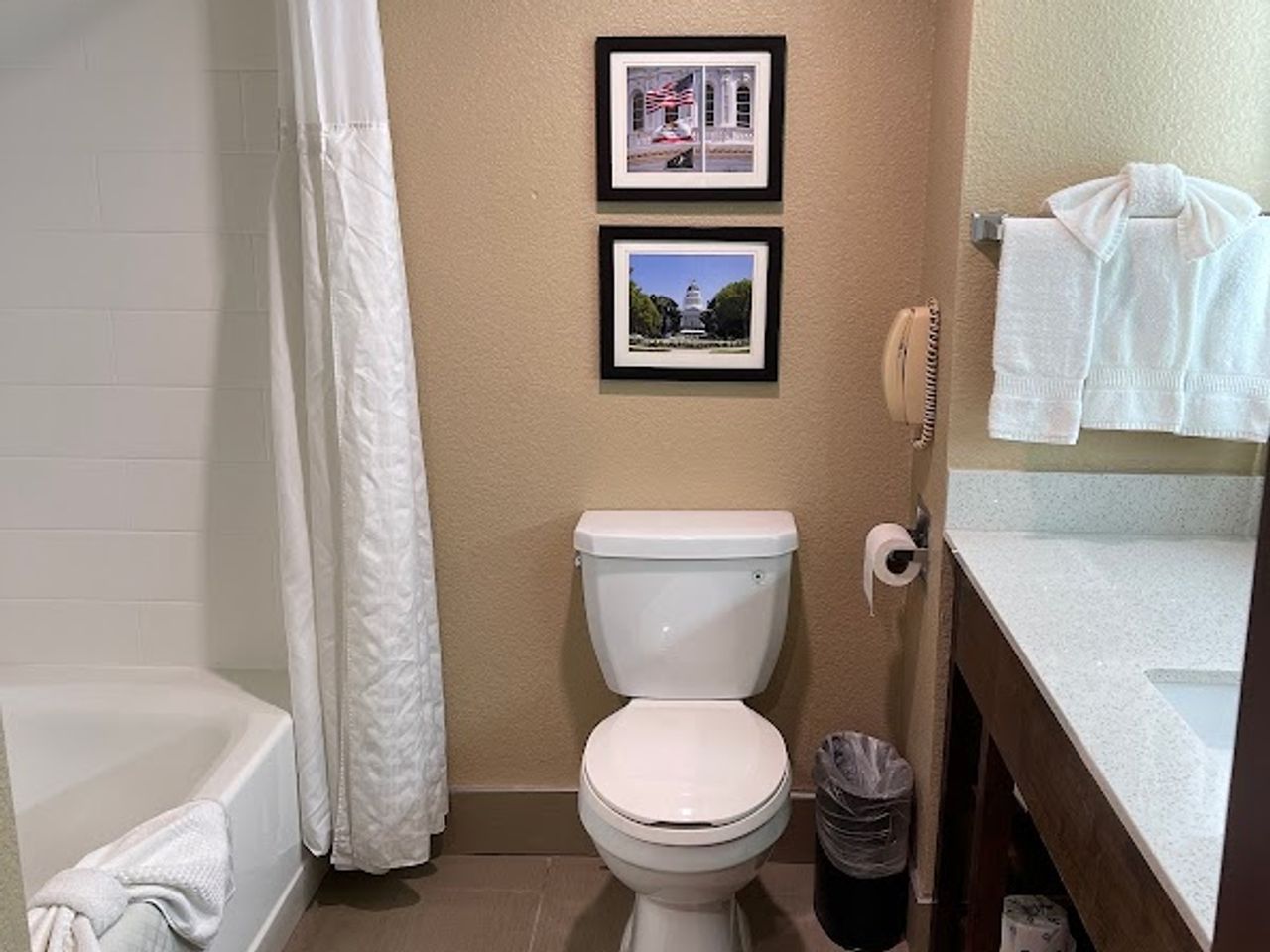 Photo of Comfort Suites Downtown Sacramento