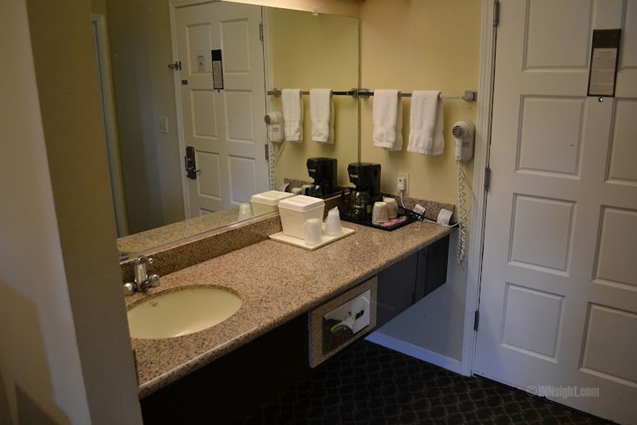 Photo of The Miramar Inn & Suites