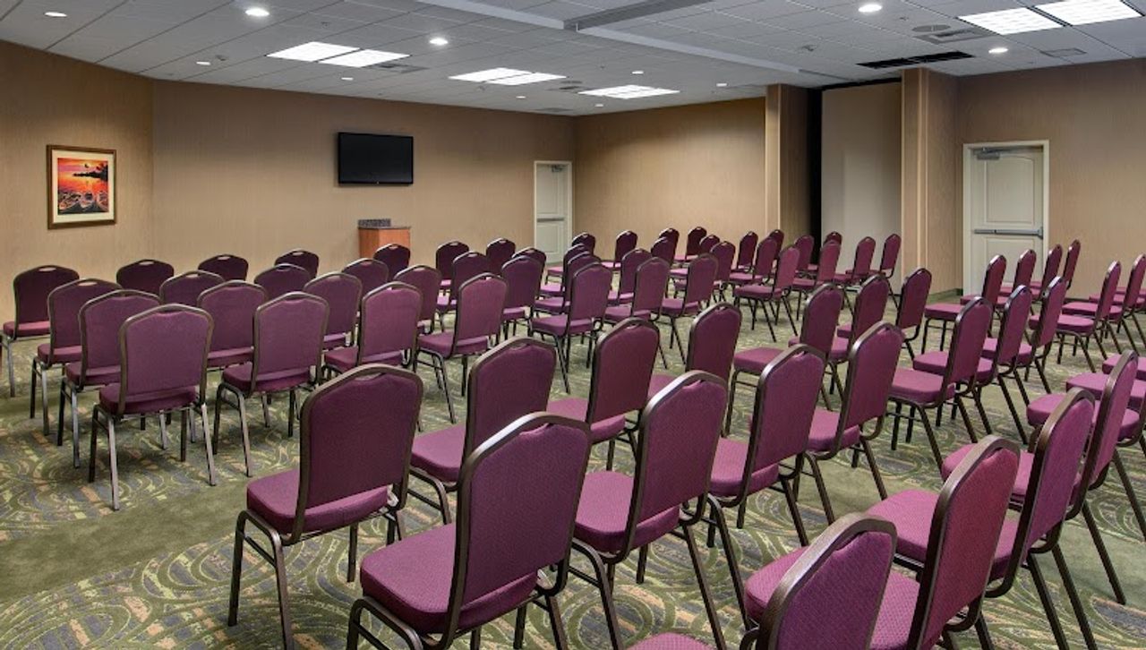 Photo of Hampton Inn & Suites Astoria