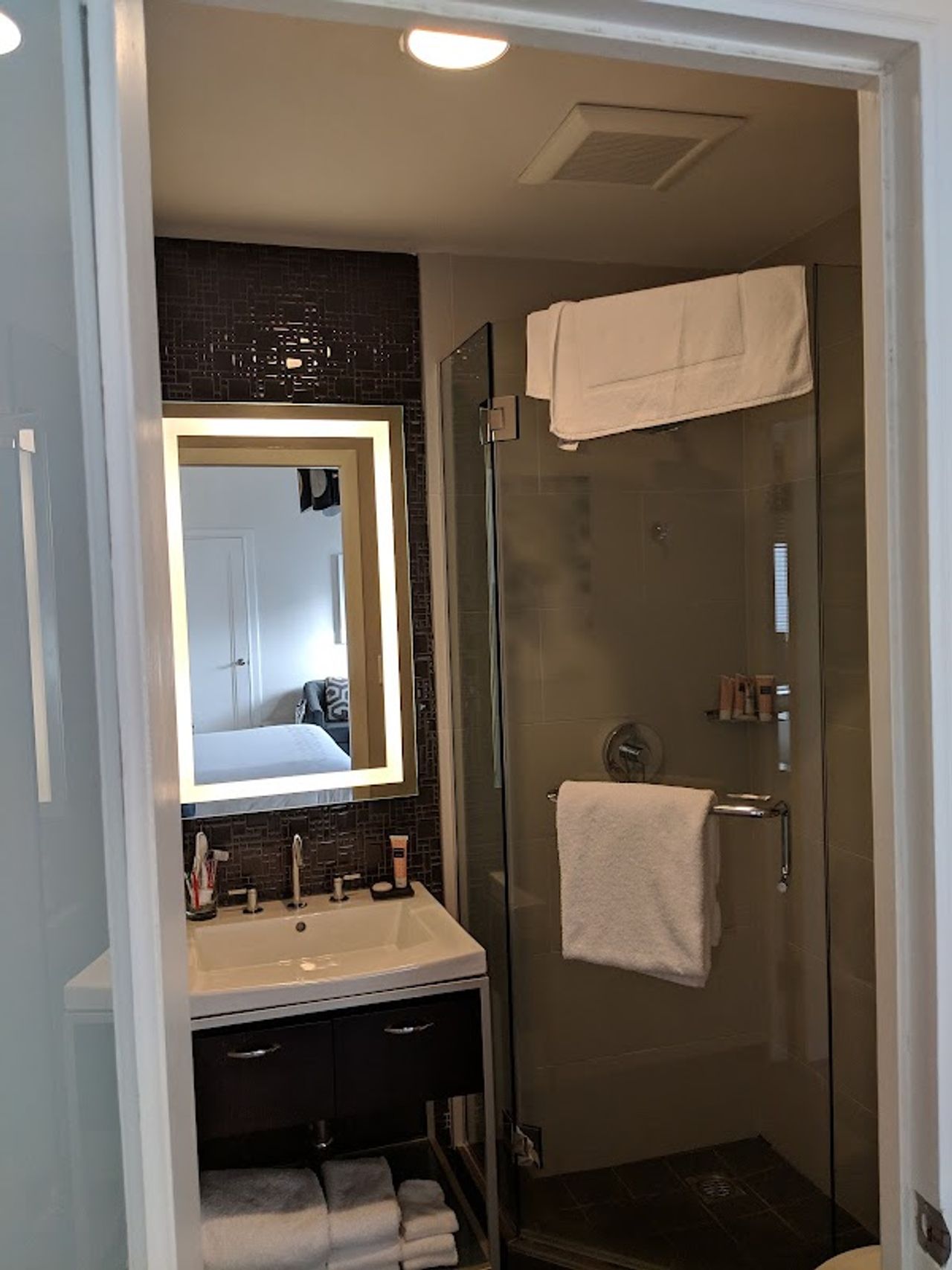 Photo of Galleria Park Hotel