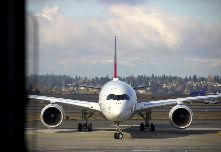 Passenger plane on Seattle-Tacoma International Airport, SeaTac, Washington, USA