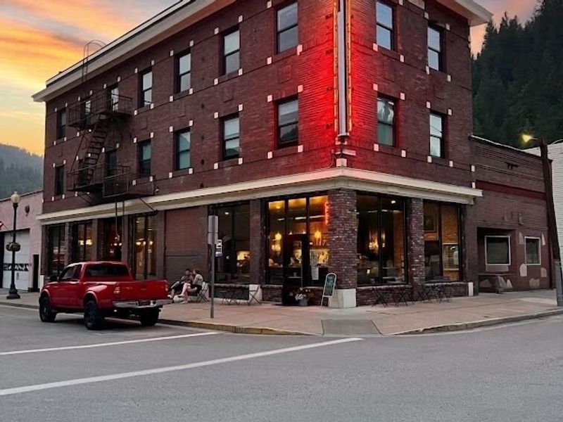 Linden Lofts Hotel