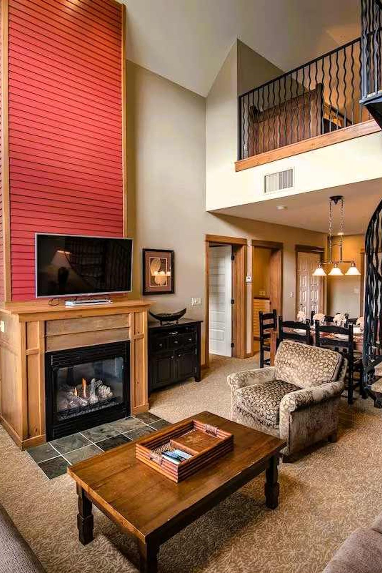Silver Mountain Resort - 2 Bedroom Suite, Living area