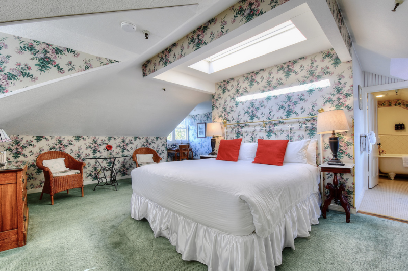 Photo of Centrella Hotel, A Kirkwood Collection Hotel - Lighthouse Loft King, King Bed, Sofa Bed, Soaking Tub, Sitting Area