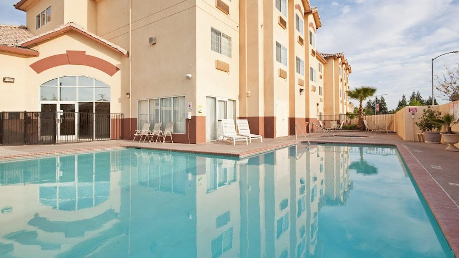 Photo of Holiday Inn Express Madera-Yosemite Park Area by IHG