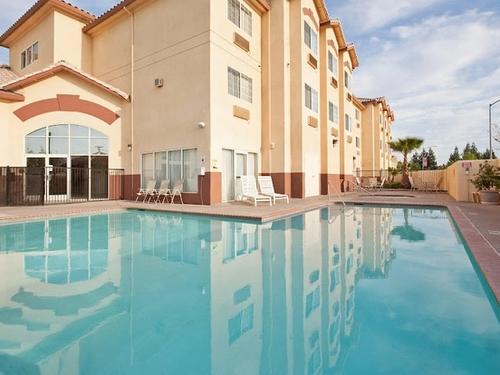Photo of Holiday Inn Express Madera-Yosemite Park Area by IHG