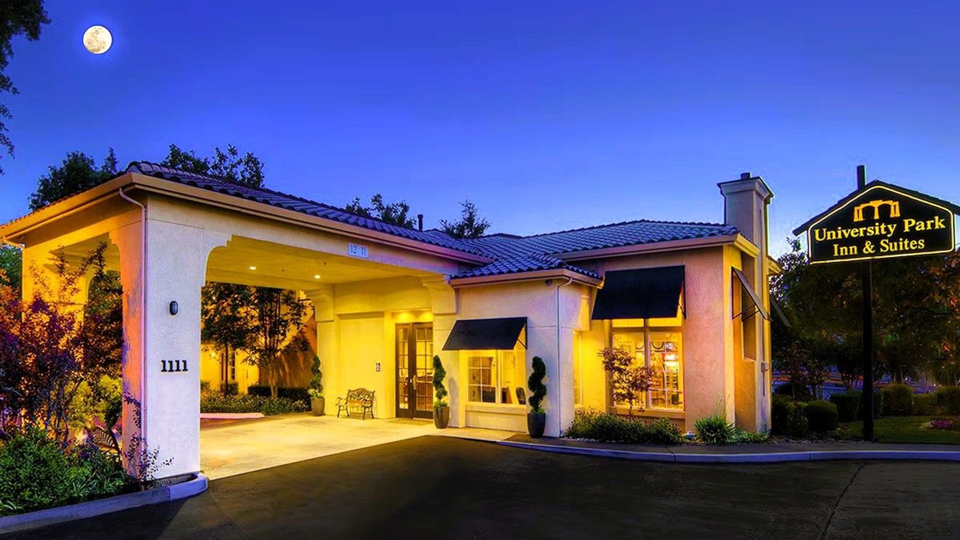 University Park Inn and Suites