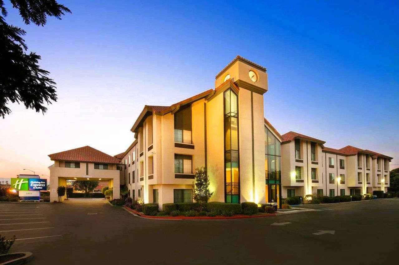 Holiday Inn Express & Suites Santa Clara - Silicon Valley, an IHG Hotel