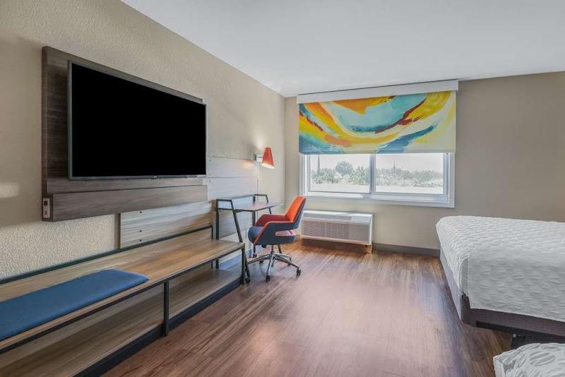 Photo of Tru by Hilton Lathrop