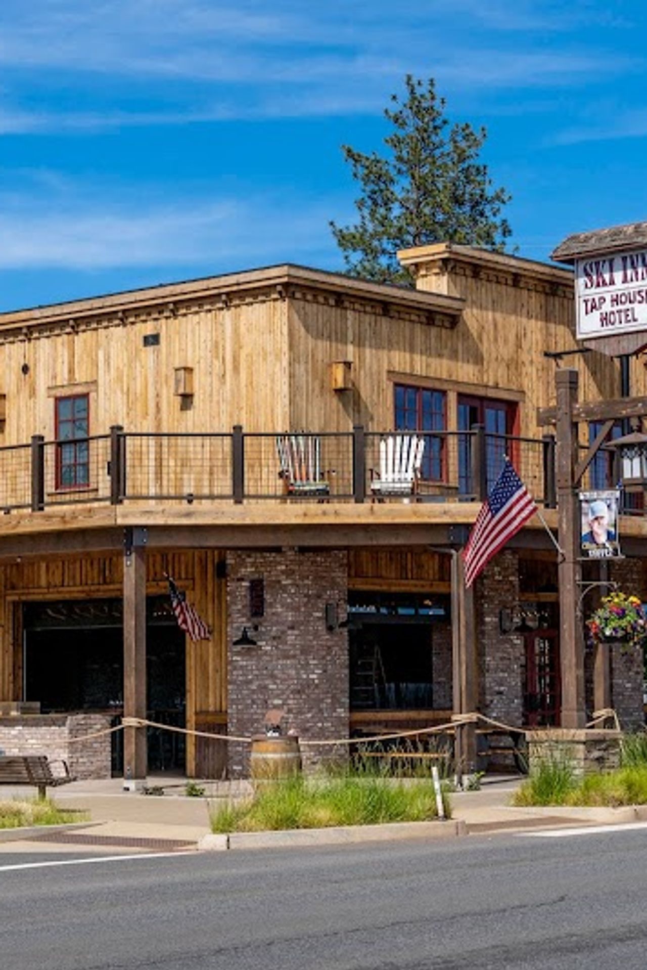 Photo of Ski Inn Taphouse and Hotel
