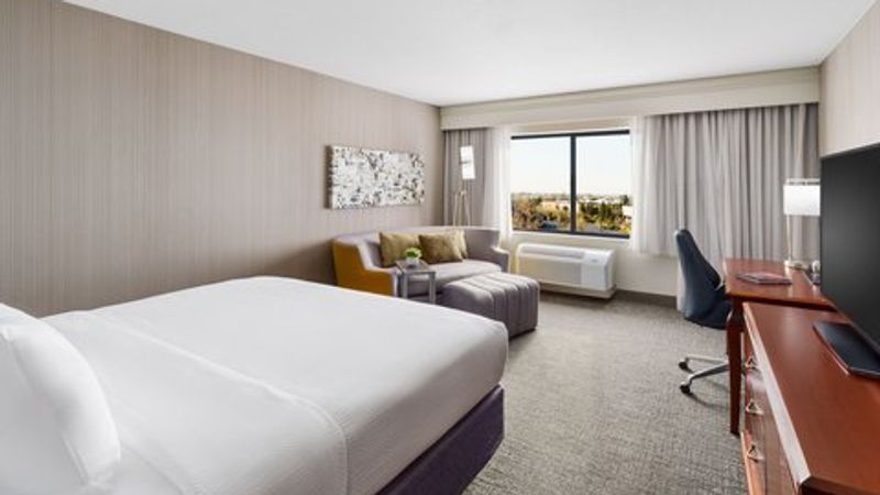 Photo of Courtyard Roseville Galleria Mall/Creekside Ridge Drive