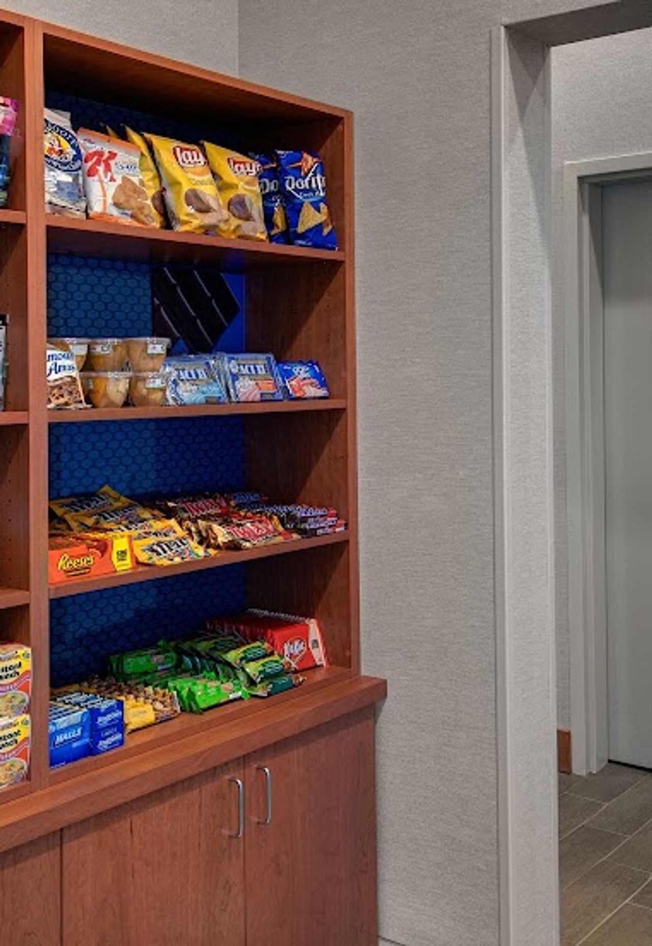 Photo of Hampton Inn & Suites Astoria - Snack Bar