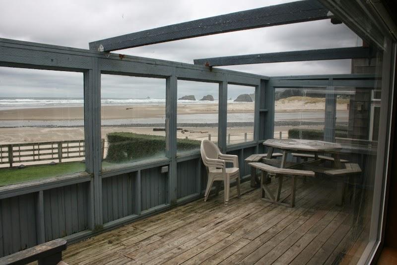 Photo of The Waves Oceanfront Lodging