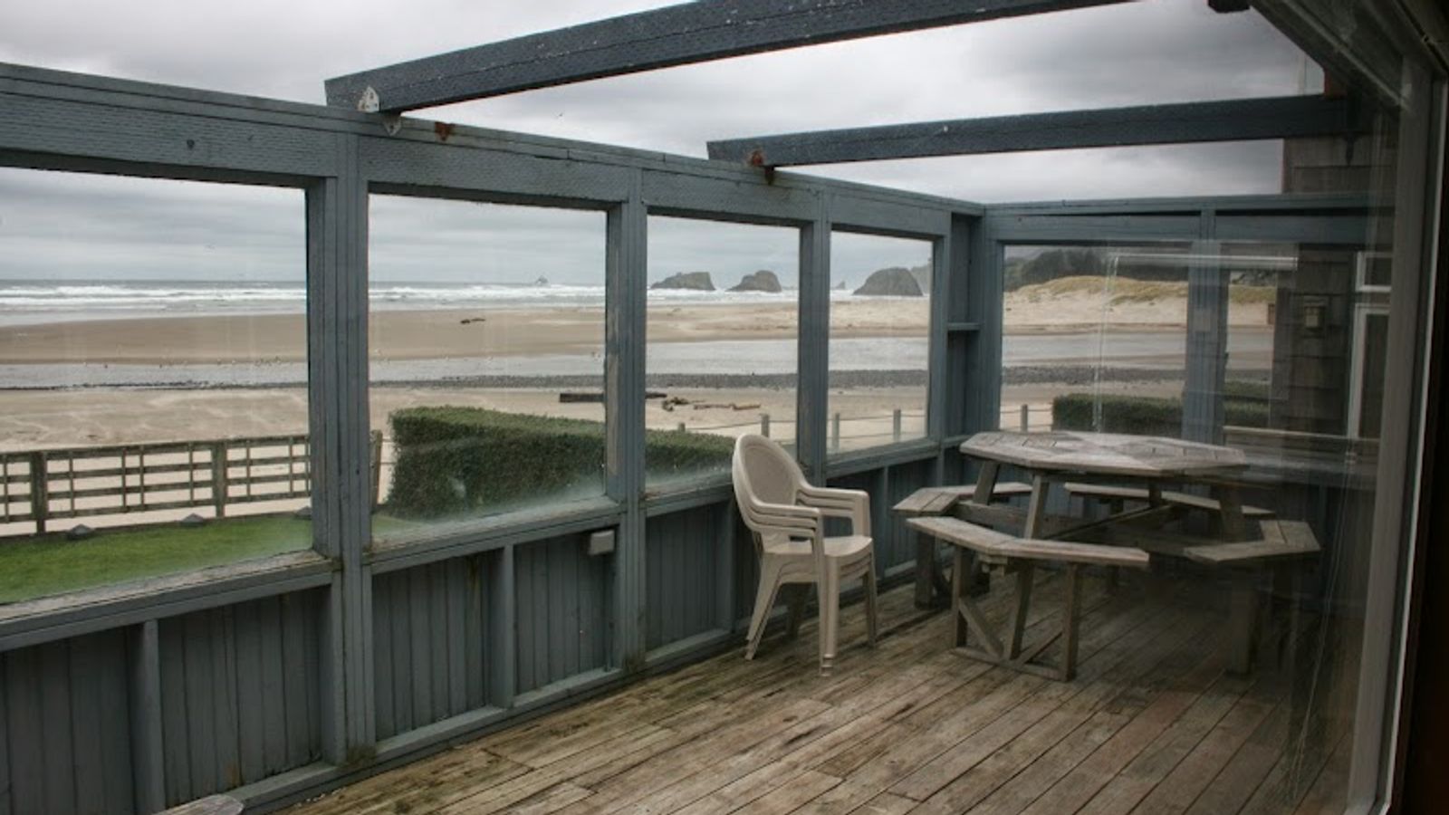 Photo of The Waves Oceanfront Lodging