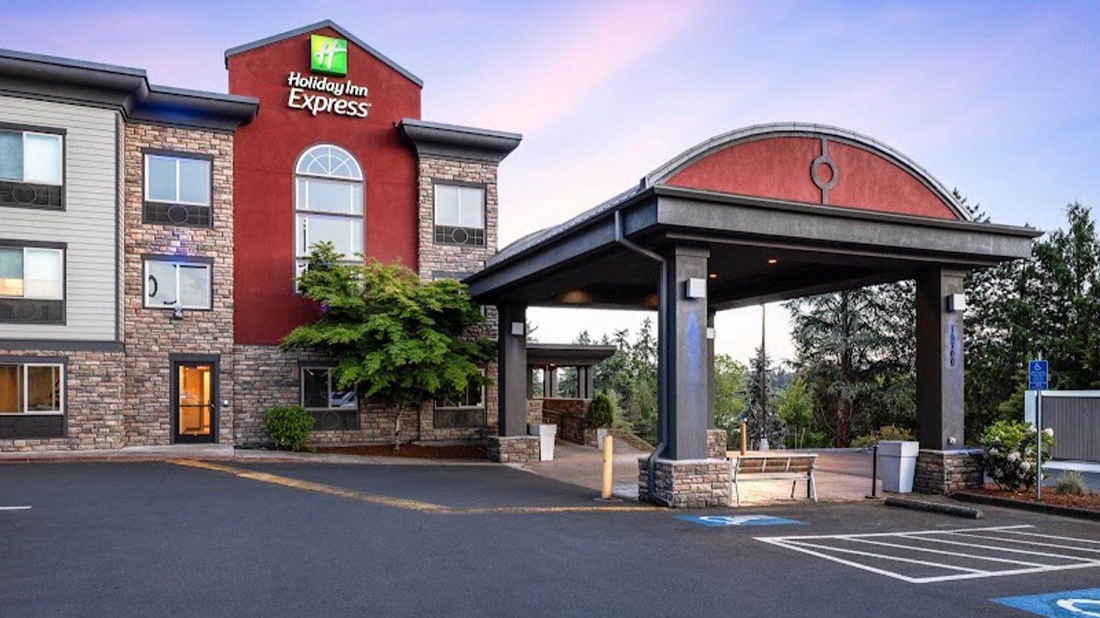 Photo of Holiday Inn Express Portland South - Lake Oswego, an IHG Hotel