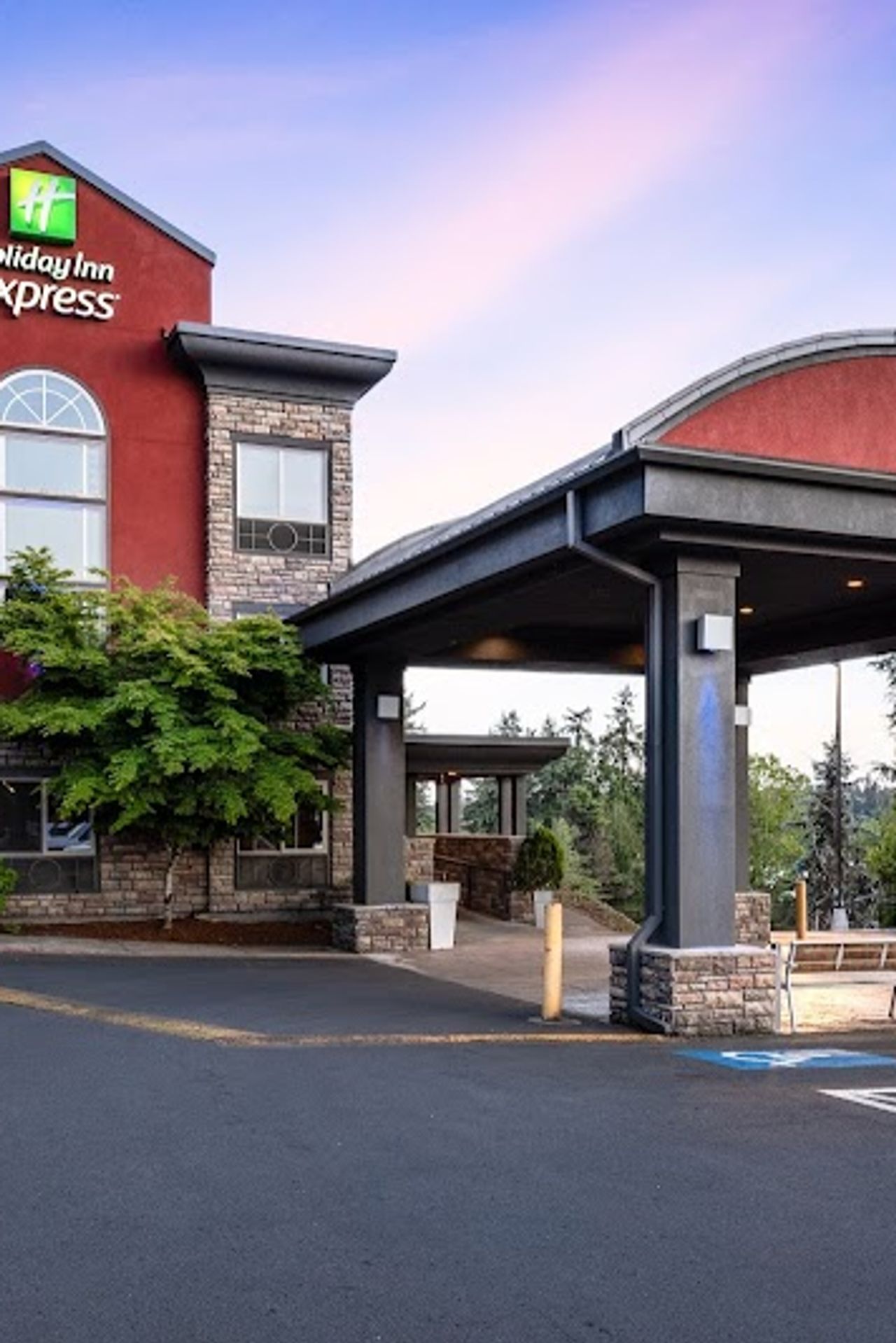 Photo of Holiday Inn Express Portland South - Lake Oswego, an IHG Hotel