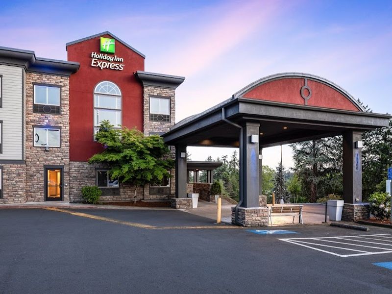Holiday Inn Express Portland South - Lake Oswego, an IHG Hotel