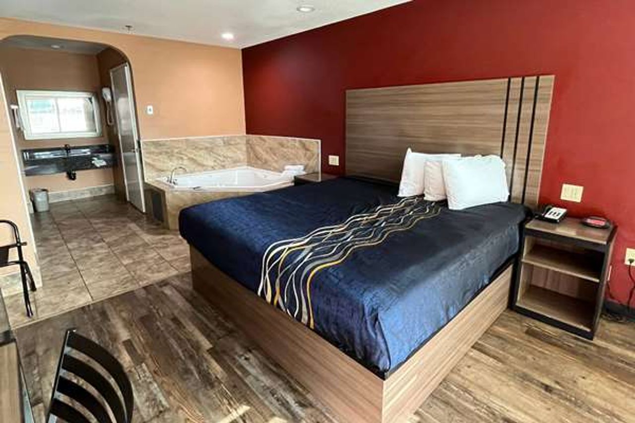 Photo of Baymont by Wyndham Manteca