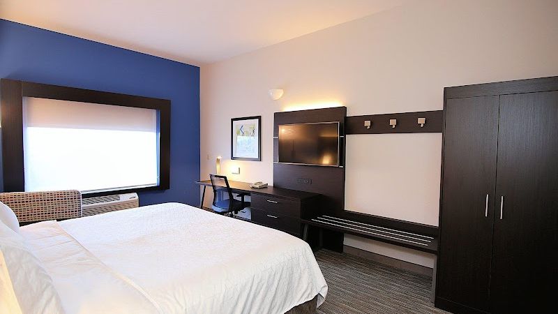 Photo of Holiday Inn Express & Suites Ashland, an IHG Hotel