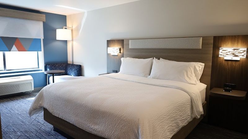 Photo of Holiday Inn Express & Suites Vancouver Mall/Portland Area, an IHG Hotel