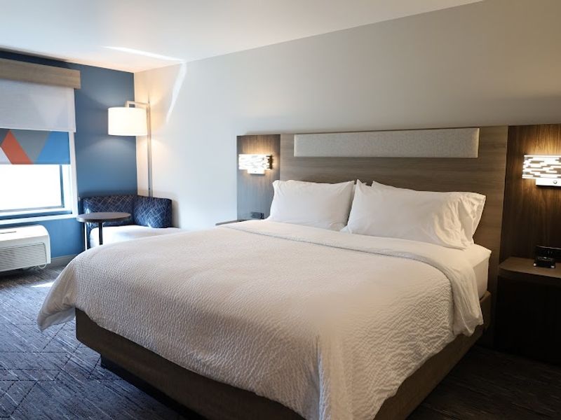 Photo of Holiday Inn Express & Suites Vancouver Mall/Portland Area, an IHG Hotel