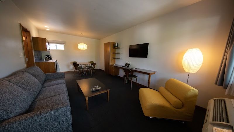 Photo of Modern Hotel