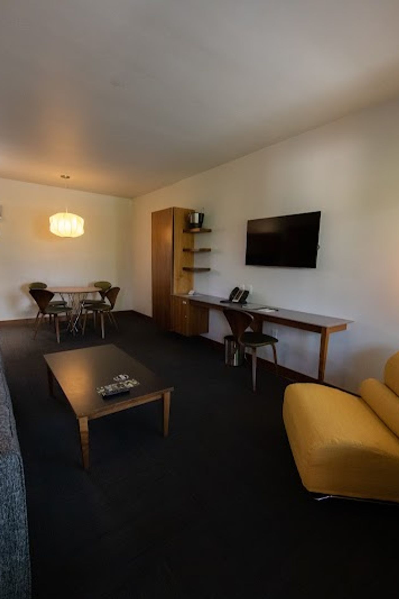 Photo of Modern Hotel