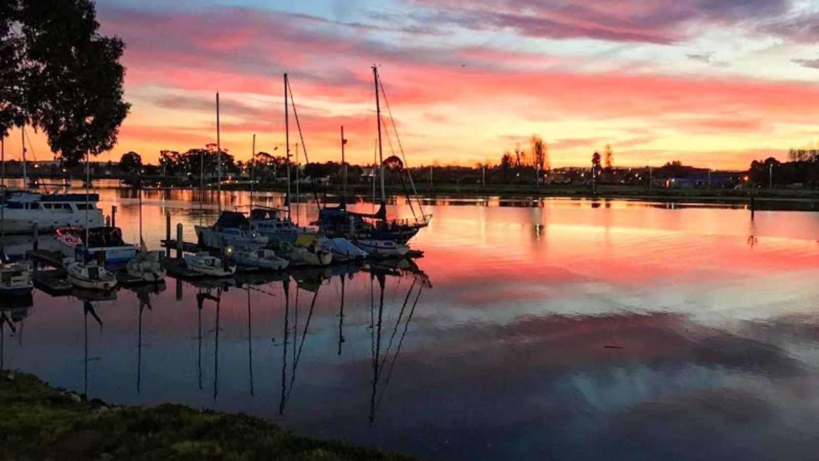Photo of Motel 6 Oakland, CA - Embarcadero