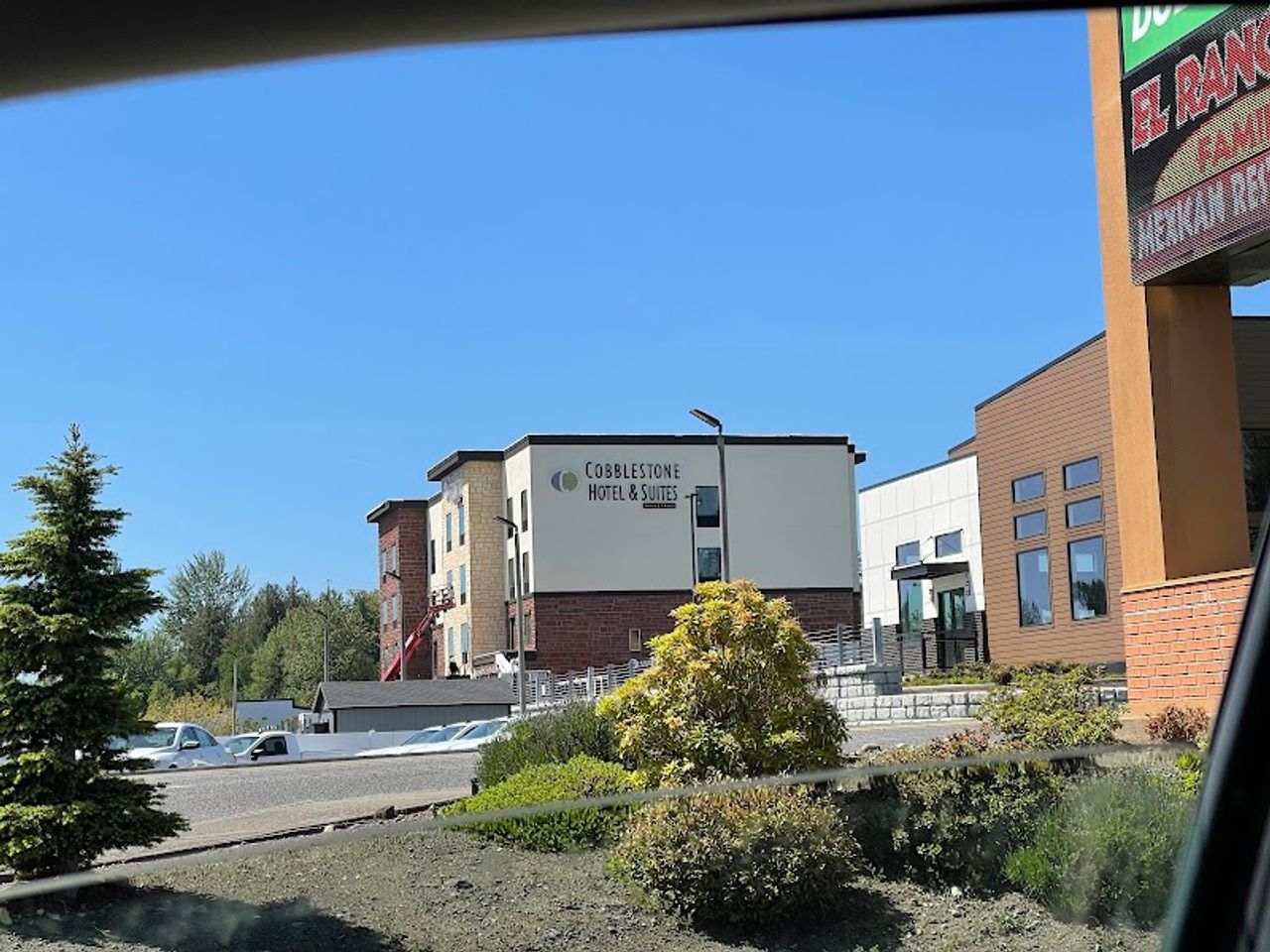 Photo of Cobblestone Hotel & Suites - Lynden