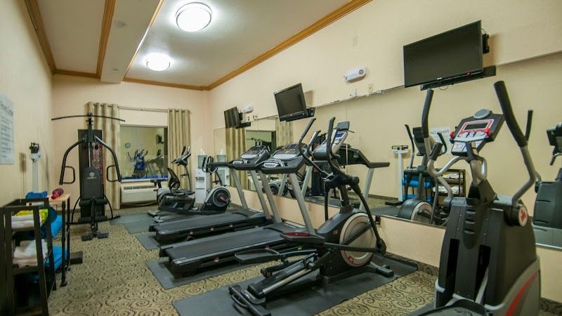 Photo of Holiday Inn Express & Suites Bakersfield Central, an IHG Hotel