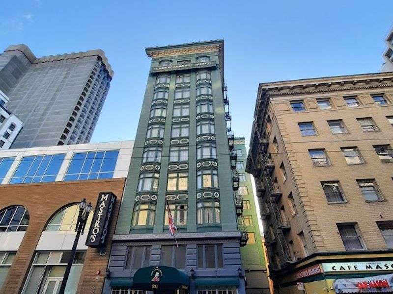 Photo of King George Hotel