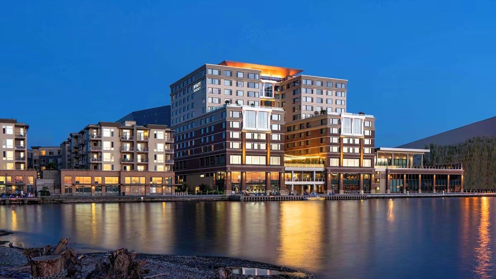 Hyatt Regency Lake Washington at Seattle's Southport