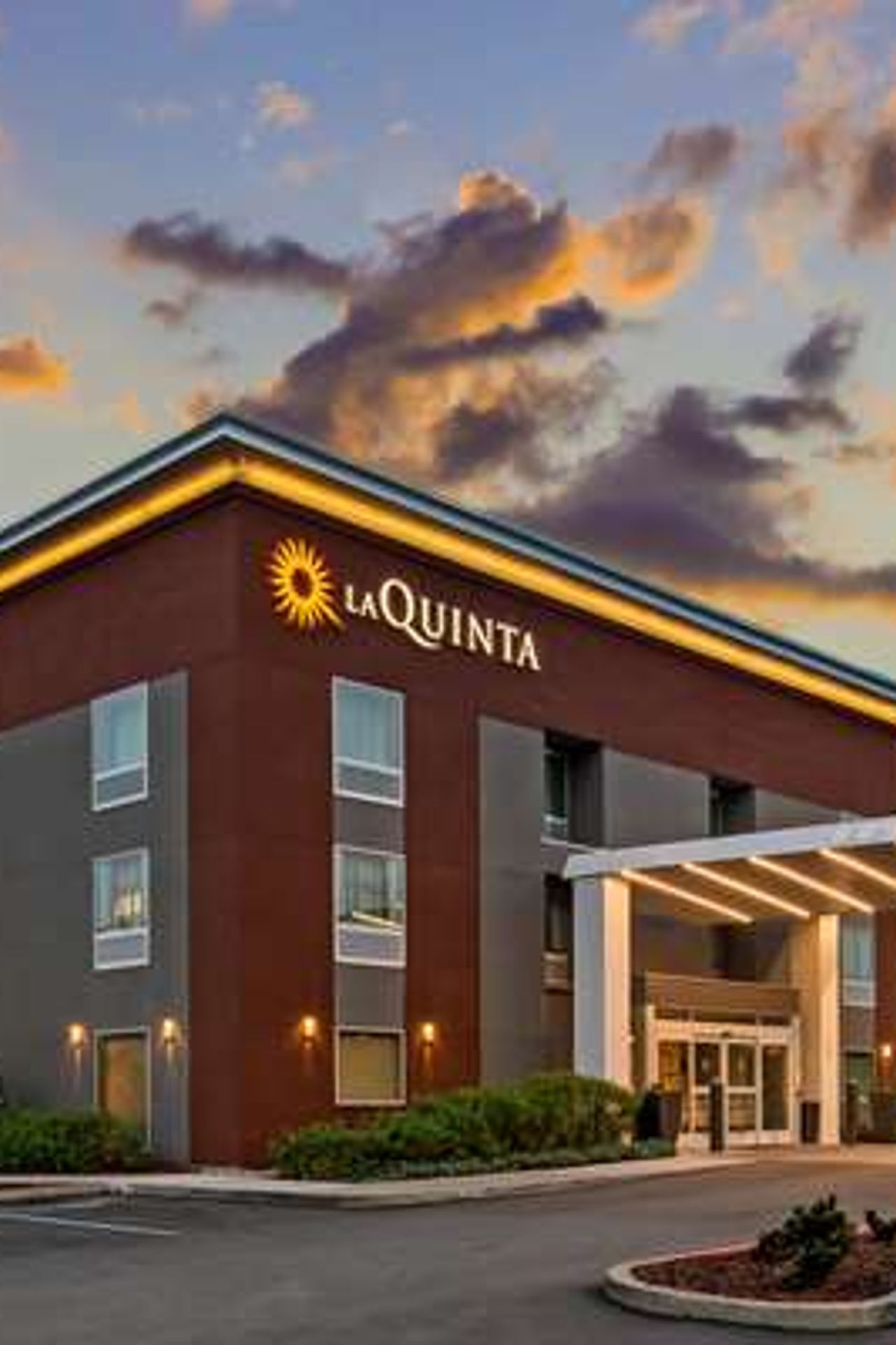 Photo of La Quinta Inn & Suites by Wyndham San Francisco Airport N